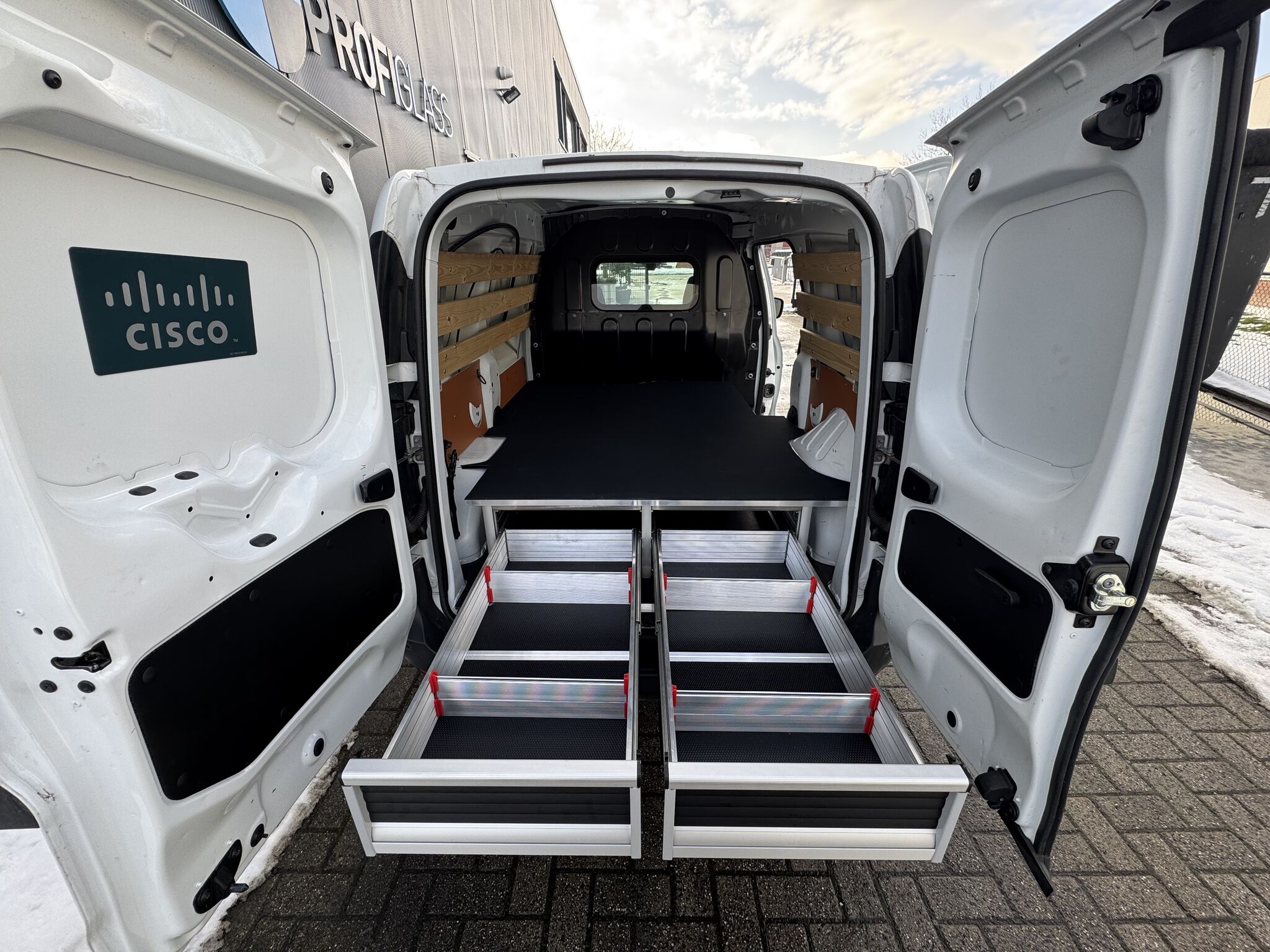 Dubbele vloer bedrijfswagen