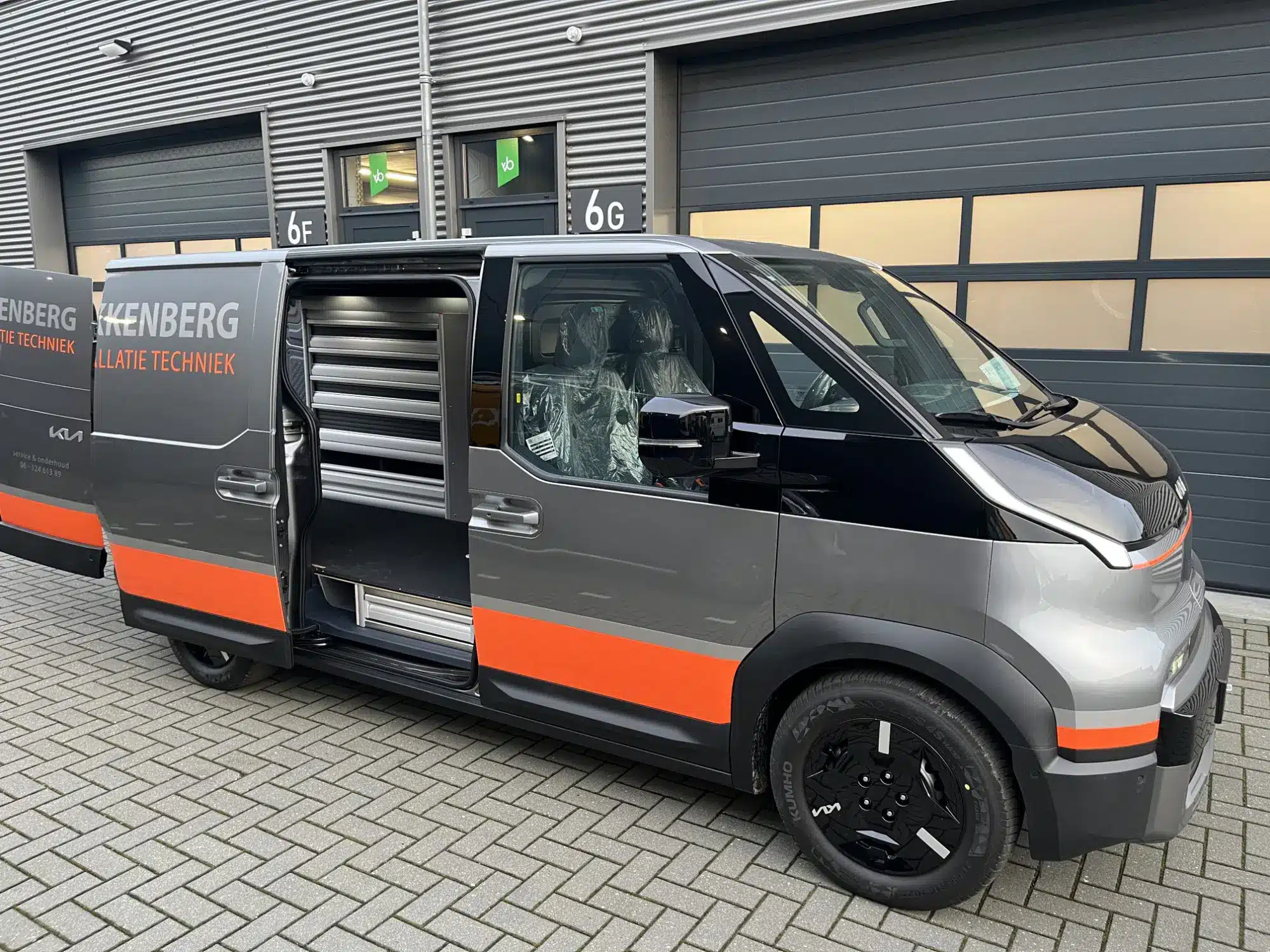 Bedrijfswageninrichting voor elektrische bedrijfswagen